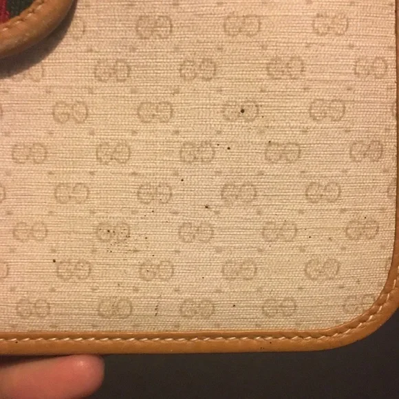 Gucci Pouch - Picture 7 of 9